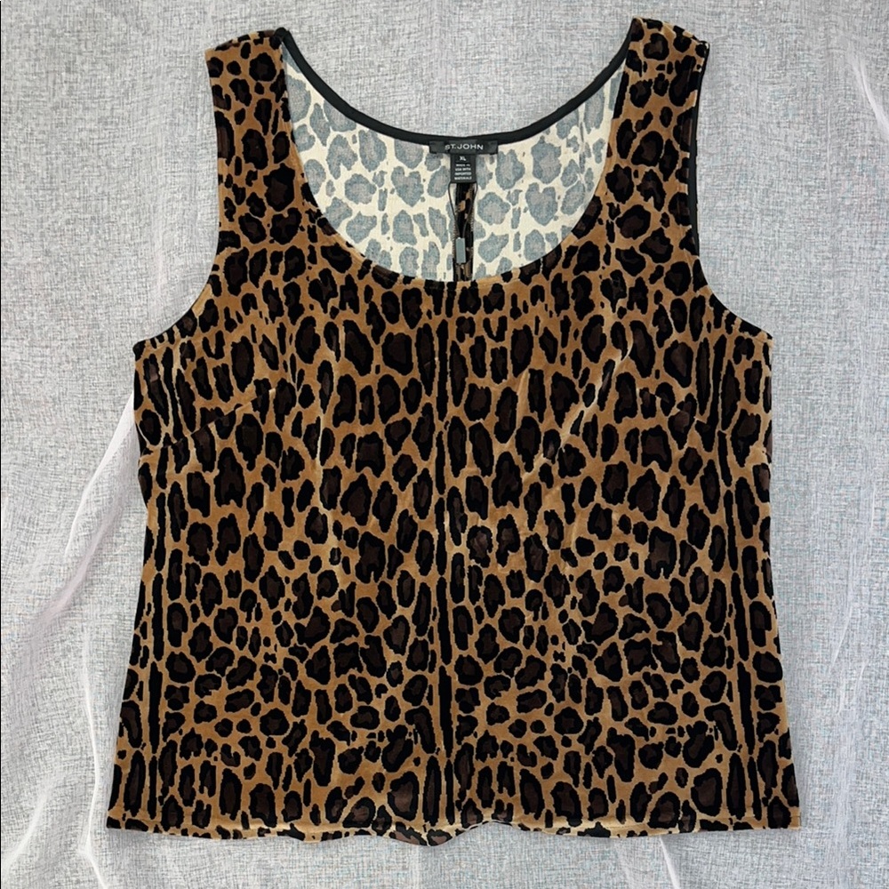 St John. NWT size XL - Animal Print Sleeveless Top